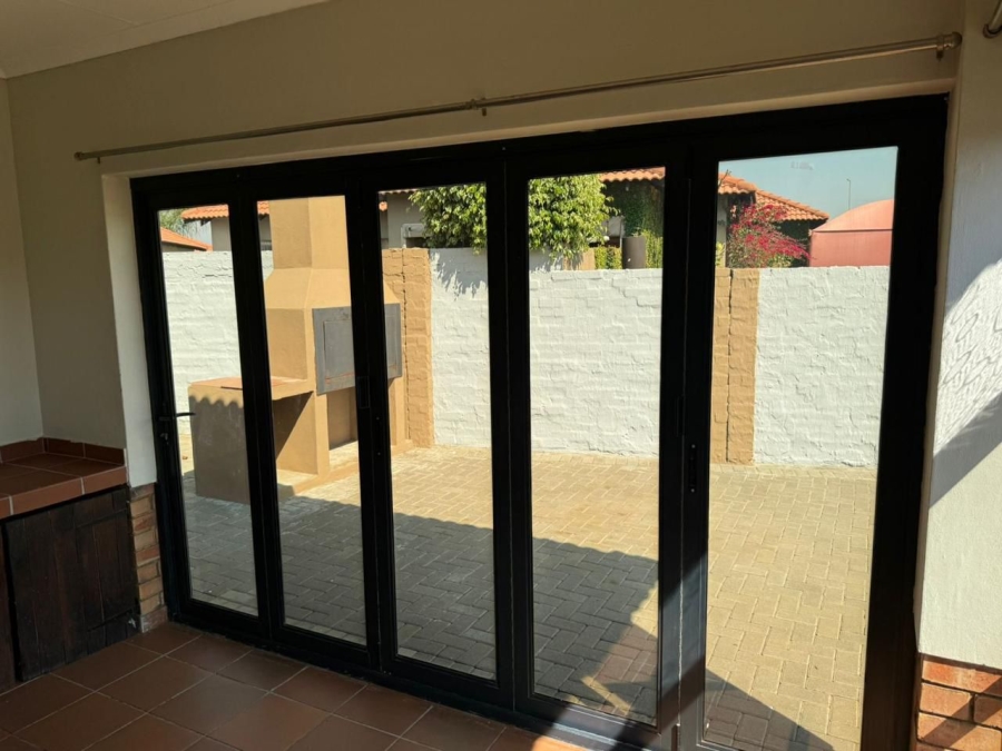 4 Bedroom Property for Sale in Hexrivier Lifestyle Estate North West